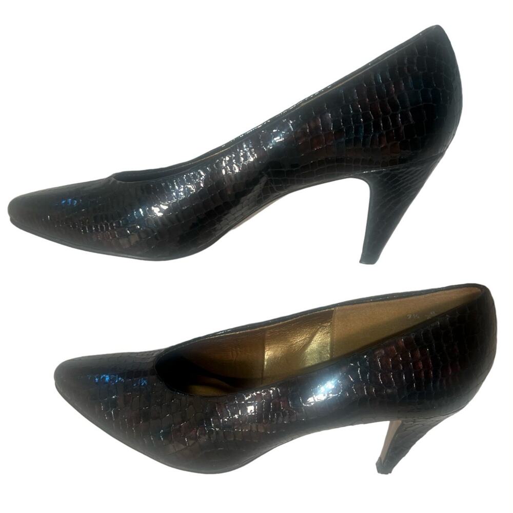 Vintage Brown Faux Crocodile Pumps Embossed Leather Heels Naturalizer Size 7.5